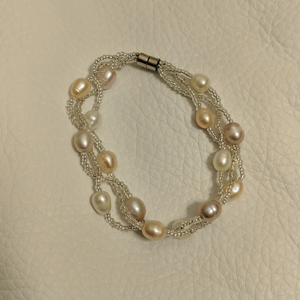 Delicate Beaded Bracelet w/ Magnetic Closure